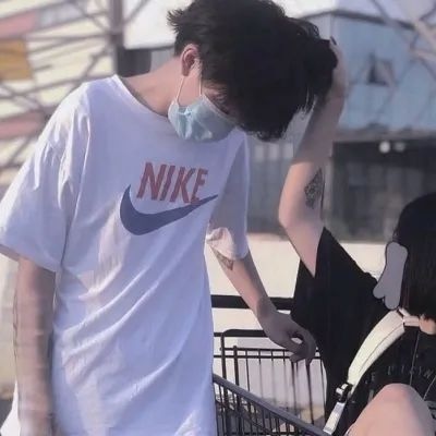 情侣图像2025的新款的图片