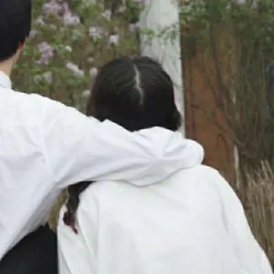 情侣图像2025的新款的图片
