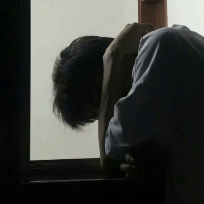 2025最火男生头像图片