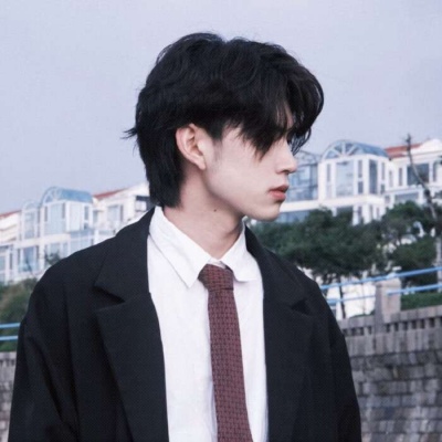 2025最火男生头像图片