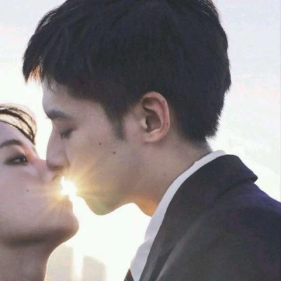 超甜热恋接吻情头