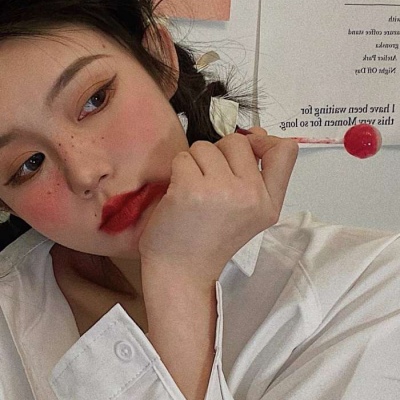 2025年新款女微信头像图片