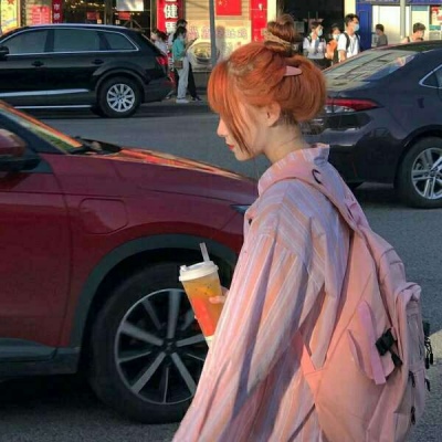 2025最潮最火女生头像图片