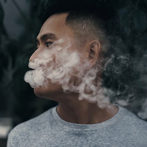 简单干净好看头像男