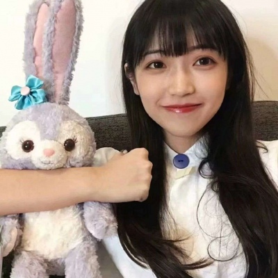 2025最火女生头像图片