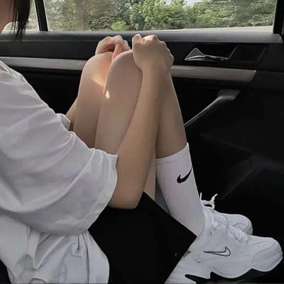 2025部位女生头像图片