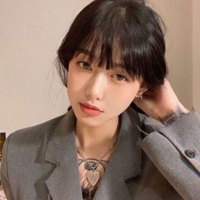 2025女生微信头像真人图片