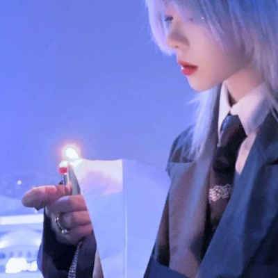 真人超酷个性女头