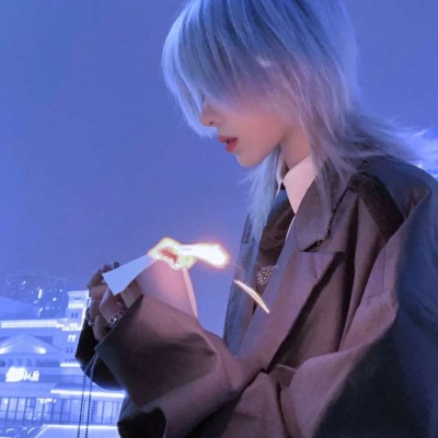 真人超酷个性女头