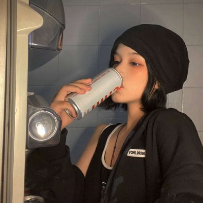 真人超酷个性女头