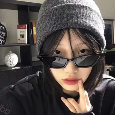 真人超酷个性女头