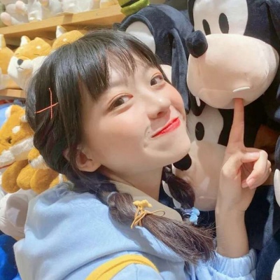 最新头像2025女生真人图片