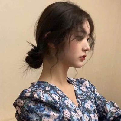 高清温柔女头像2025年图片