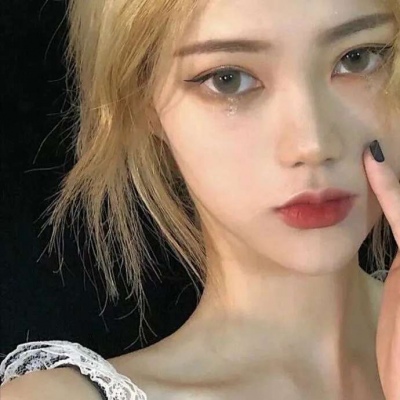 2025年最火头像高冷女生图片