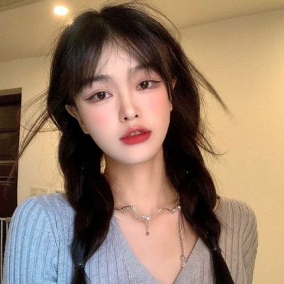 2025超火女生头像图片