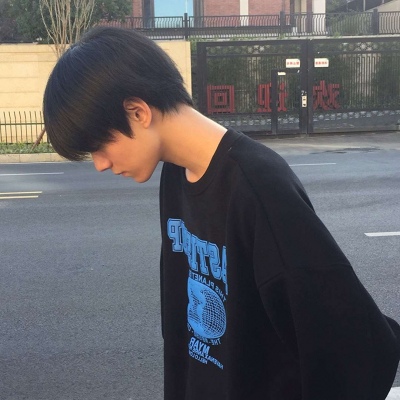 2025男生头像高清真人帅气图片