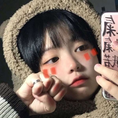 2025超好看的微信头像女生图片
