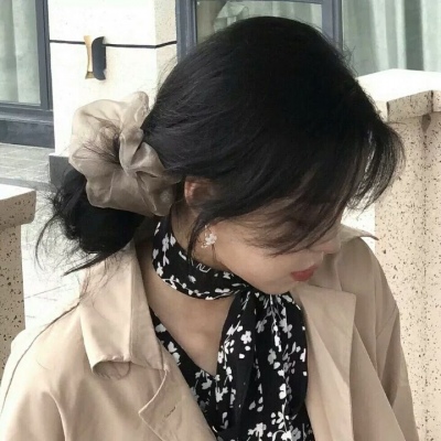 2025年最火头像高冷女生图片
