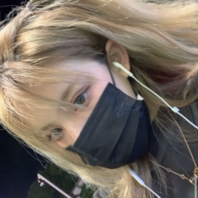 2025年最火头像高冷女生图片