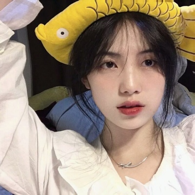 2025年最火头像高冷女生图片