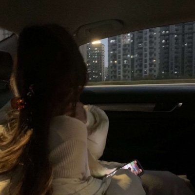 2025最火女生不露脸头像图片