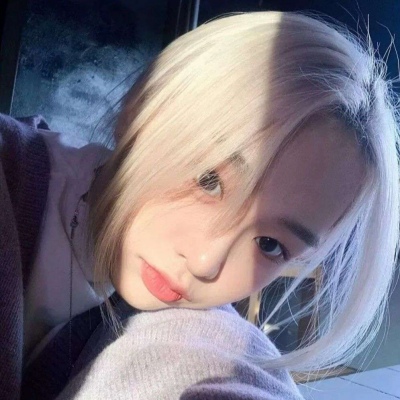 微信头像图片2025真人女生