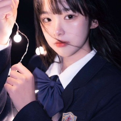 2025女生最好看的头像图片