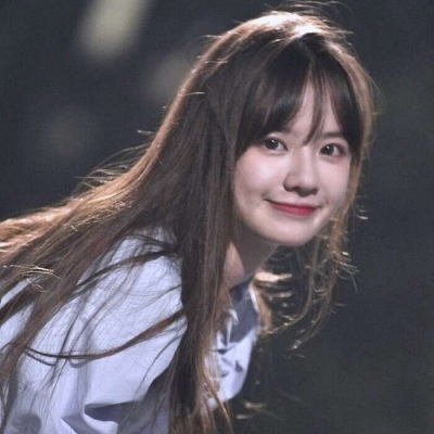 2025女生微信头像潮流图片