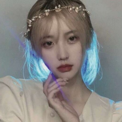 qq2025年女生头像最新款图片