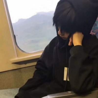 qq2025年男生头像图片