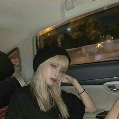 2025ins女头图片