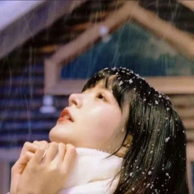 2025高清微信头像女生图片