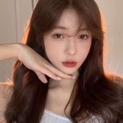 2025年头像真人女生照片