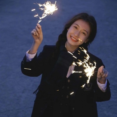 2025女生最好看的头像图片