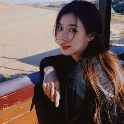 微信头像图片2025真人女生