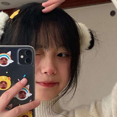 2025年最火头像可爱女生图片