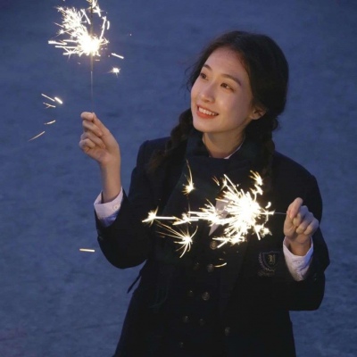2025女生最好看的头像图片