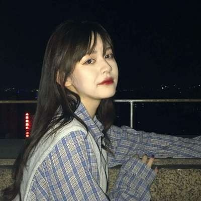 2025年微信头像图片女生