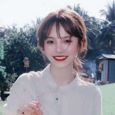 微信头像图片2025真人女生