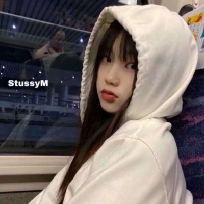 2025年头像女图片可爱真人