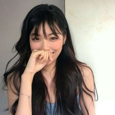 2025年微信头像图片女生