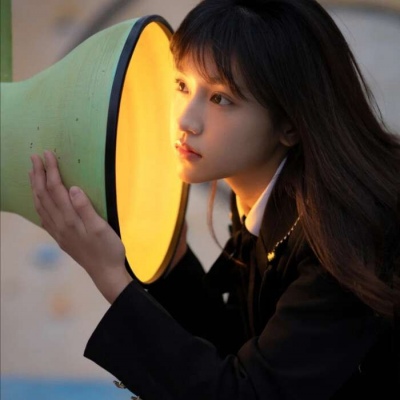 2025年女生微信头像可爱人物真人版