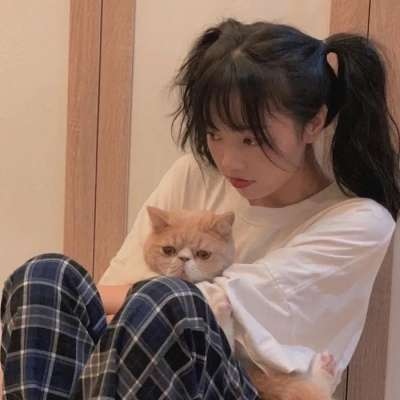 2025年微信头像图片女生