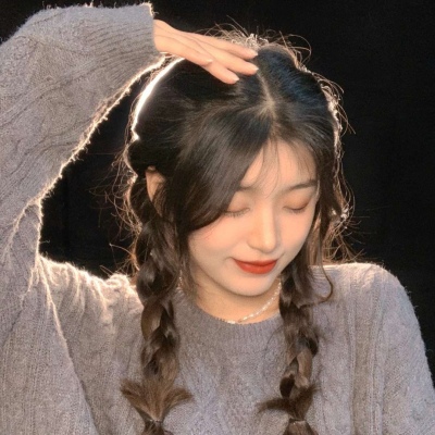 qq头像最新最流行2025女生图片