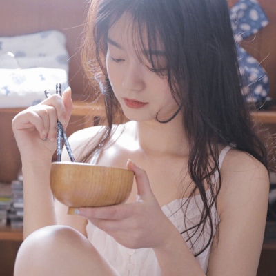 2025年女生超火头像QQ图片