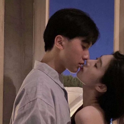 微信情侣头像成熟稳重一对两张高清