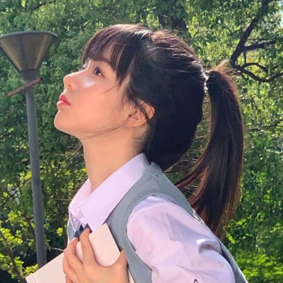 2025年独一无二微信女生头像
