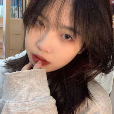 qq头像最新最流行2025女生图片