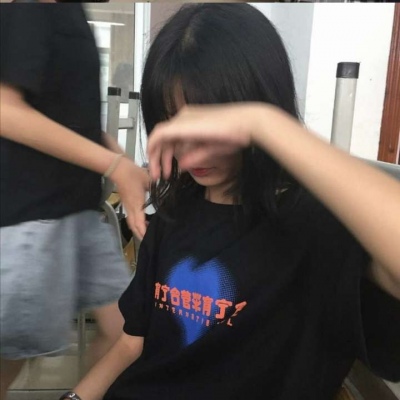 2025年精选微信女生头像