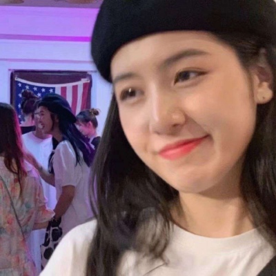个性又吸睛时尚潮流微信头像女